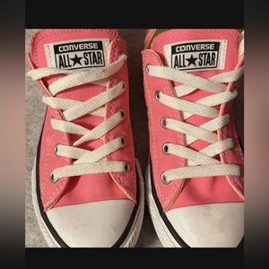 Girls pink converse